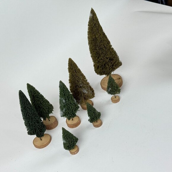 Vintage Lot Of 8 Miniature Village Trees With Wood Bases Holiday Decor - Picture 5 of 7